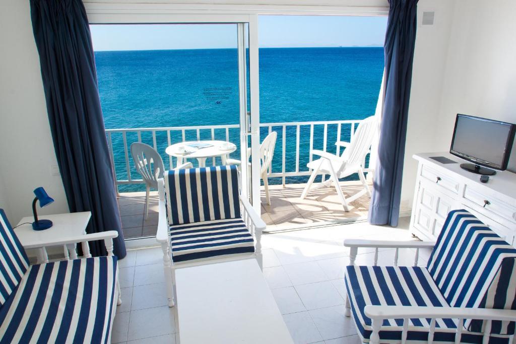 Apartamentos Cabrera Puerto del Carmen  Exterior photo